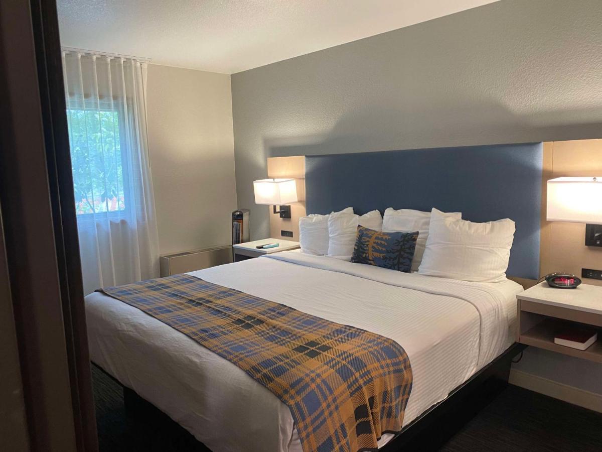 Western Lucille Hotel